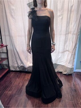 Sherri Hill Black One-Shoulder Mermaid Gown with Bow Accent